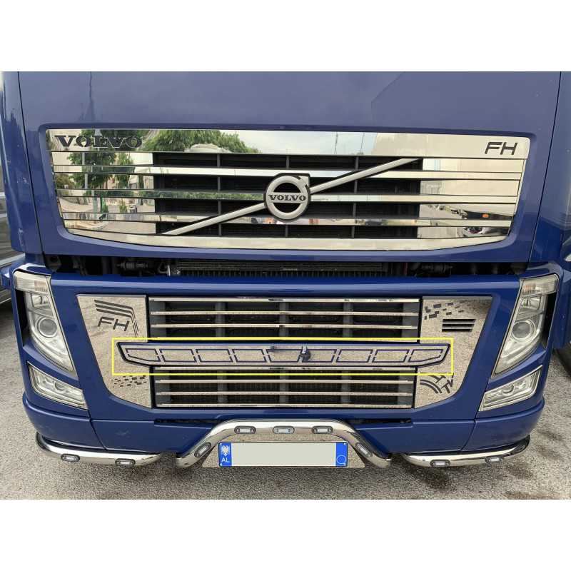 CENTRAL STAINLESS STEEL PLATE FOR LOWER MATTE VOLVO FH3